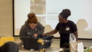 How to Make a Worm Condo